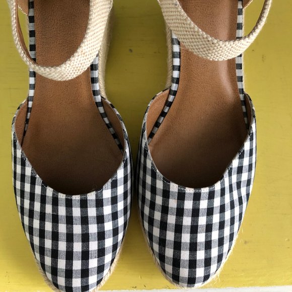 Checkered Wedge Heels - Picture 3 of 6